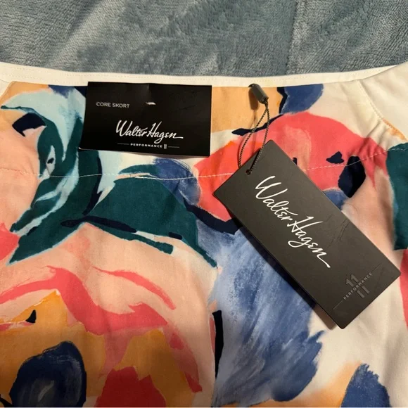 Walter Hagen Core Skirt with Built in Shorts, Size S - Picture 4 of 4